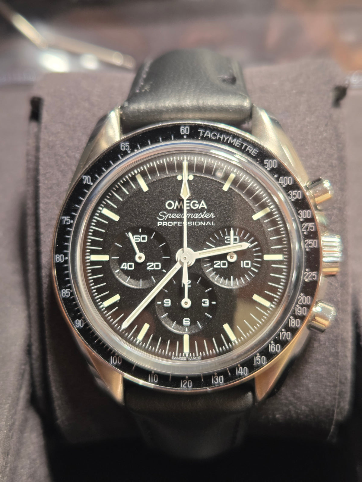 Omega Speedmaster saphir